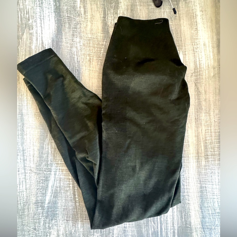 ALPHALETE Amplify Leggings- Heathered Olive